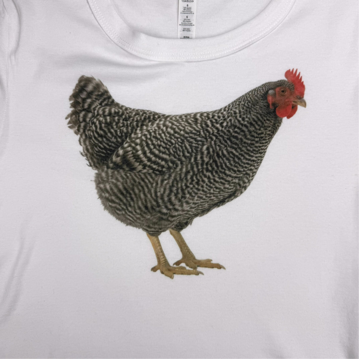 CHICKEN WHITE BABY TEE - M