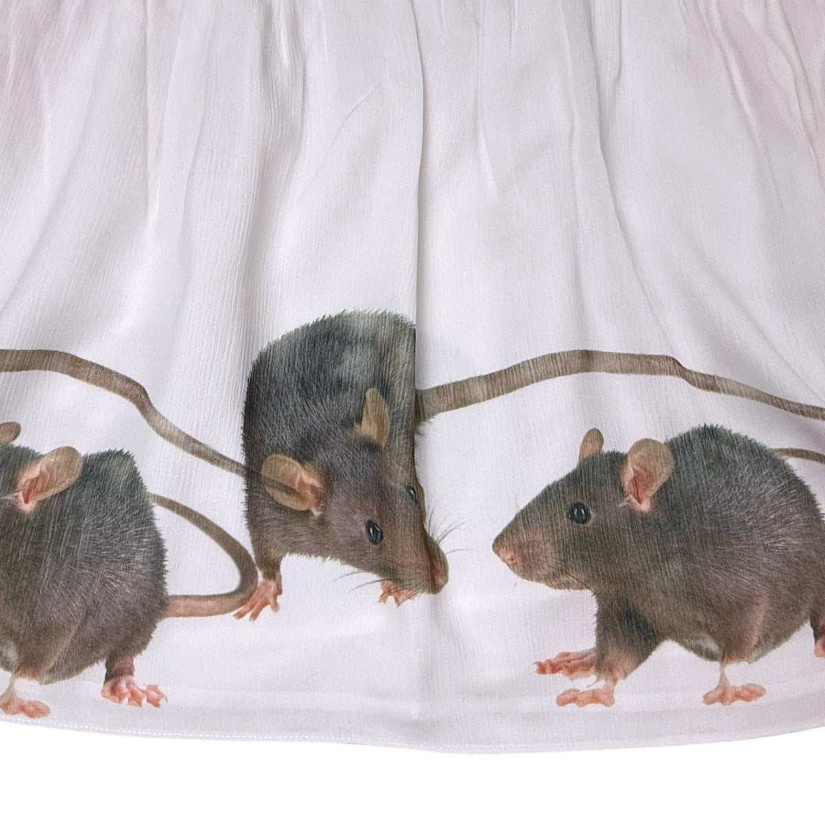 RAT FRIENDS ROMANTIC WHITE TOP - M