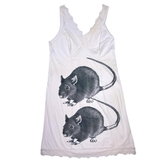 BIG BLACK RAT 2 WHITE DRESS - M