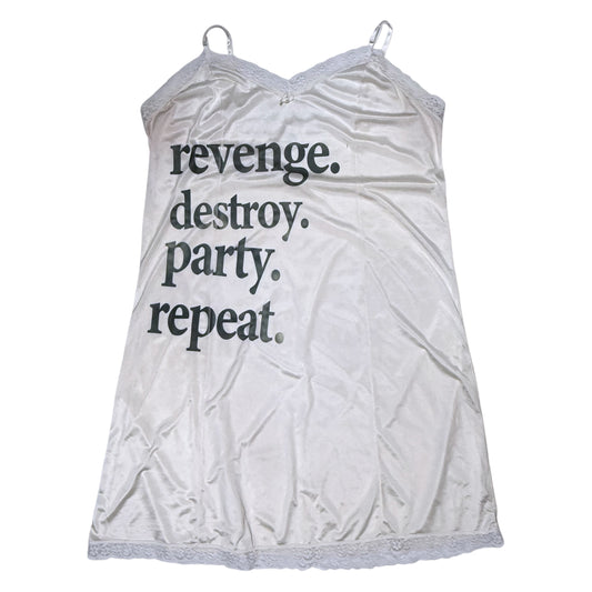 REVENGE. DRESS WHITE DRESS - 2X