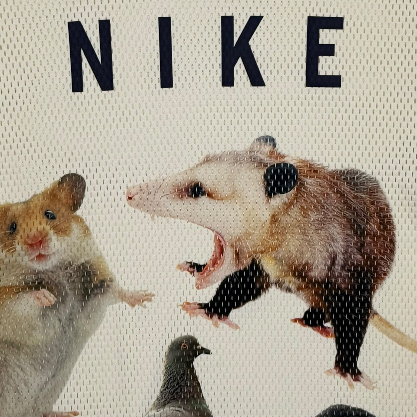 CRITTER NIKE ATHLETIC TEE - L