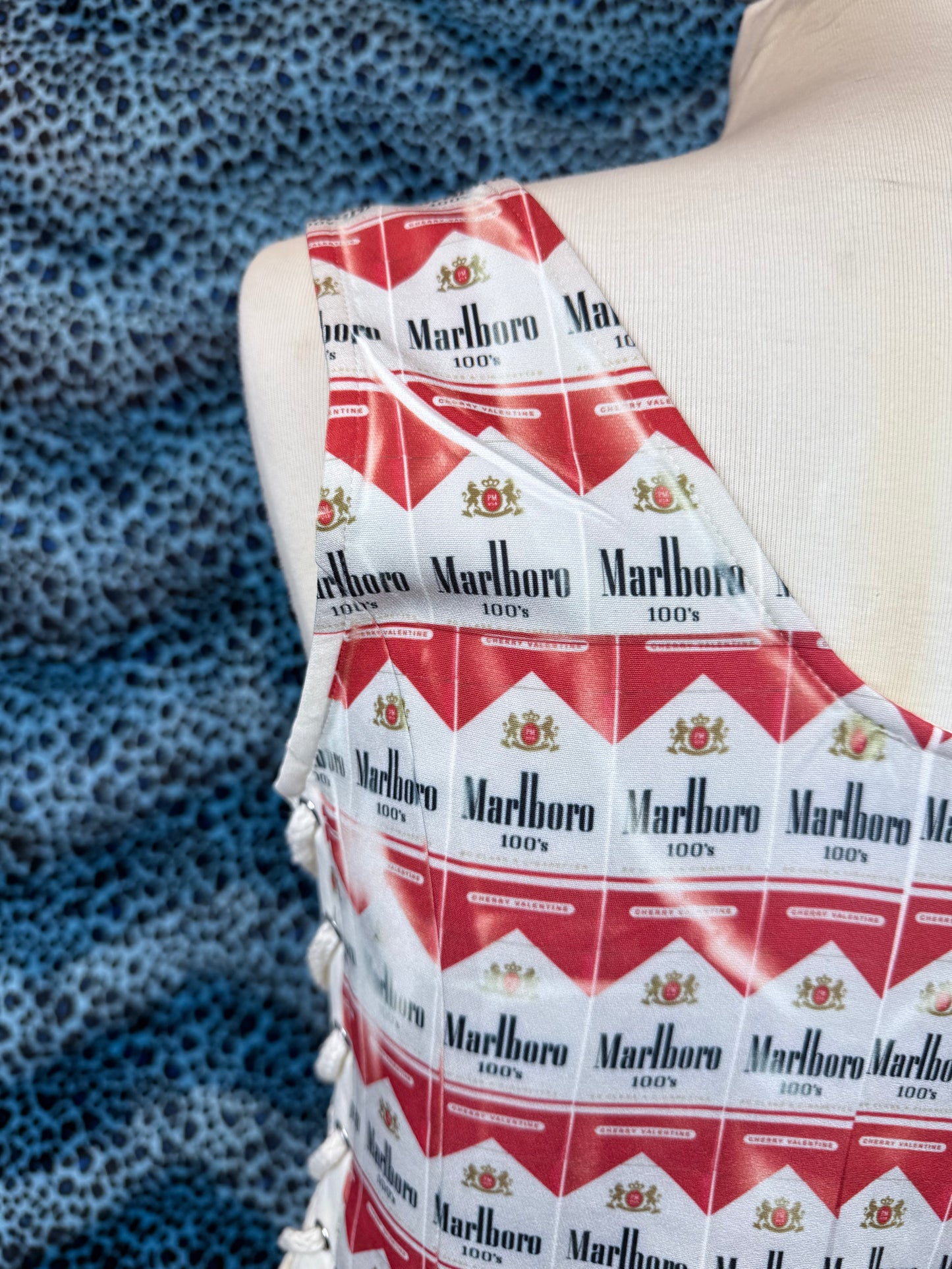 MARLBORO LACE UP TANK - M